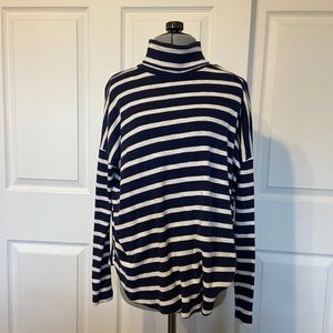 Striped turtle neck